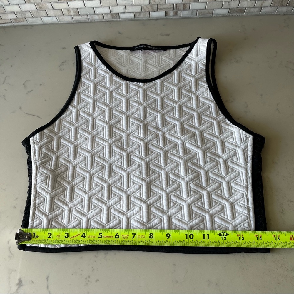 Women’s White Textured Crop Top with Black Trim Size S - Picture 8 of 9